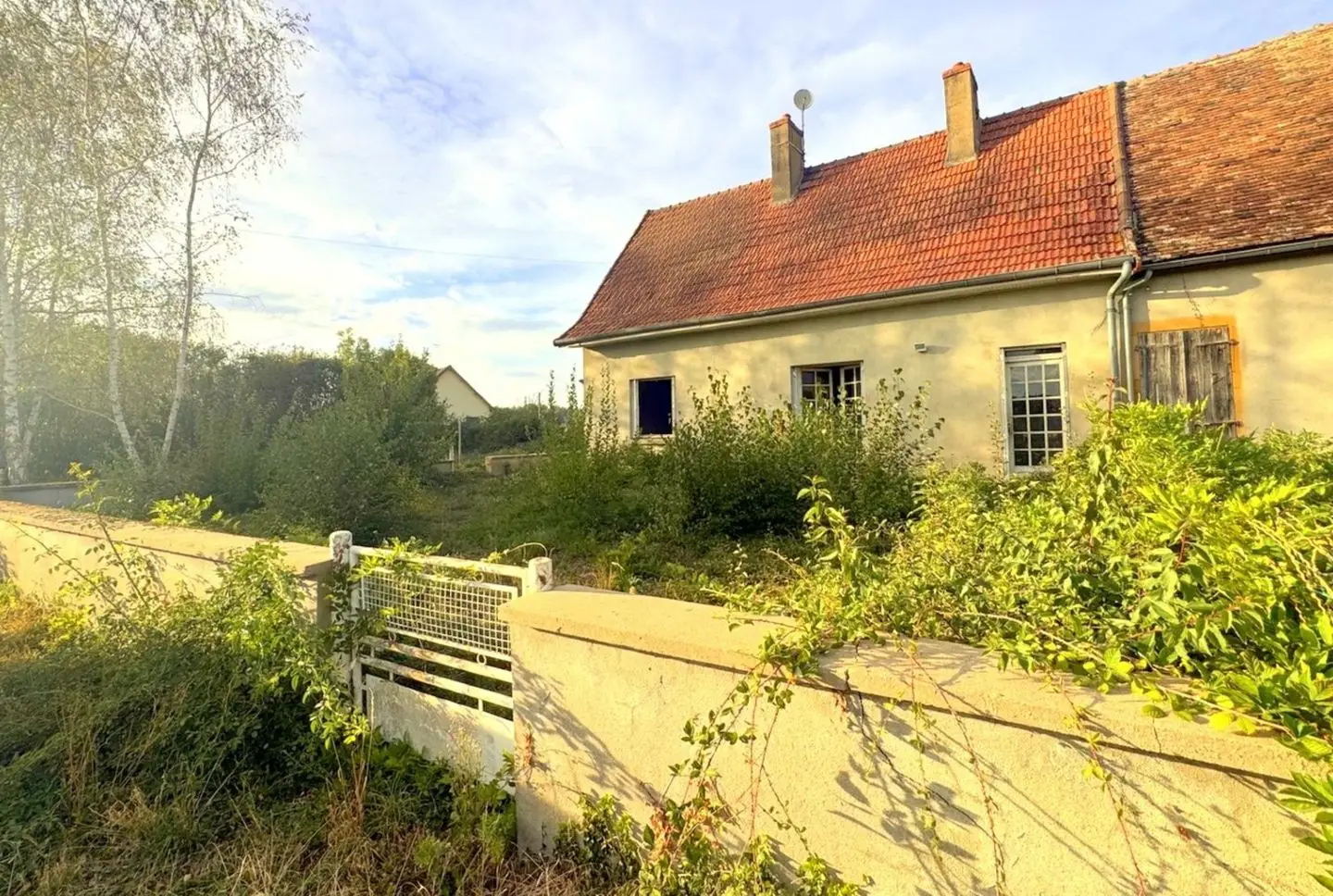 House for sale in Gueugnon — 1 bedroom, 75 m²