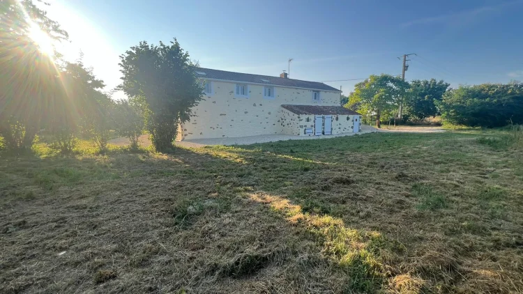 Beautiful Countryside Home Close to Amenities photo 2