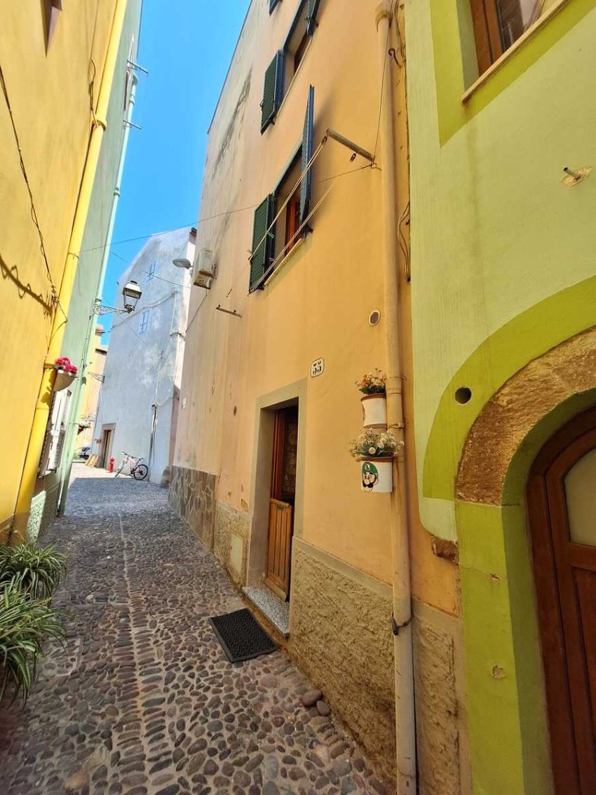 Property in Bosa photo 3