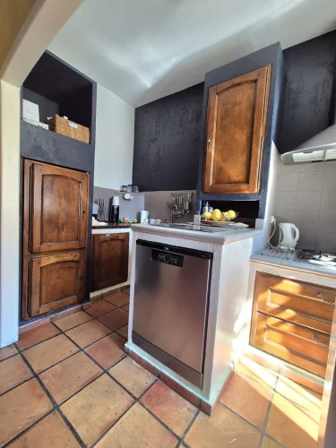 Family Home with Outbuildings and 1450 m² of Land photo 4