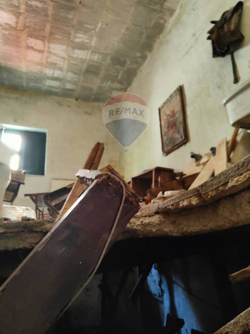 Property in Monreale photo 3