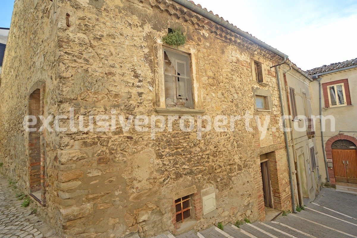 3 bedrooms house, 150 m² Carunchio, Chieti (province) photo 2