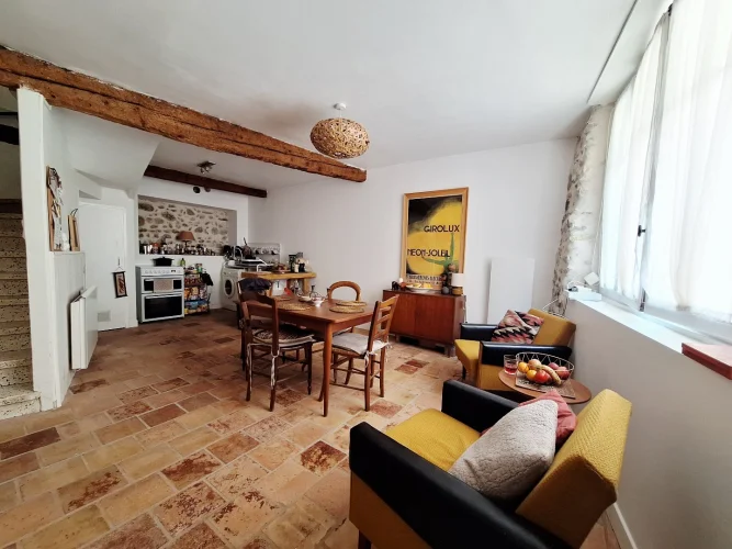 Renovated Town House photo 3