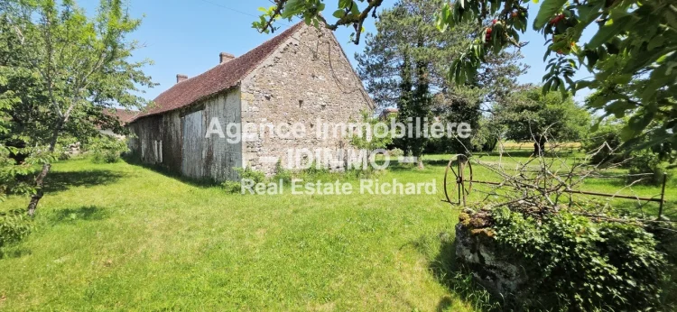 For Sale: a Rough Diamond in the Heart of Nature, Saint-Loup-Des photo 4