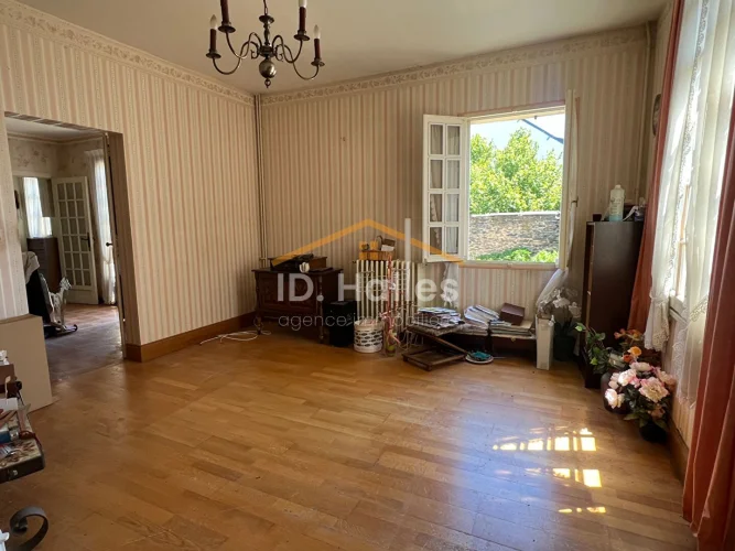 House with 4 Rooms for Sale in Renazé - Ref 3291LC photo 2