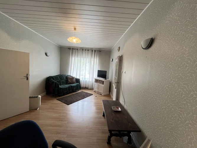 Spacious Village House with Large Garden and Parking photo 5