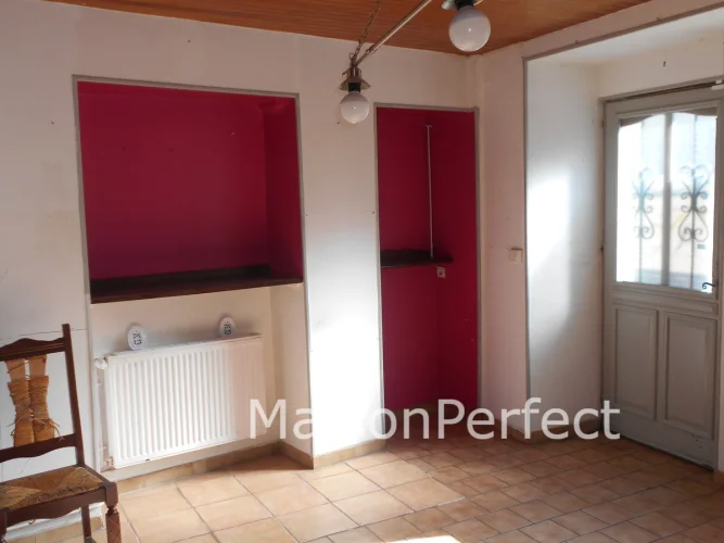 Start your French Adventure here with this Small but Well Equipped Town House. photo 4