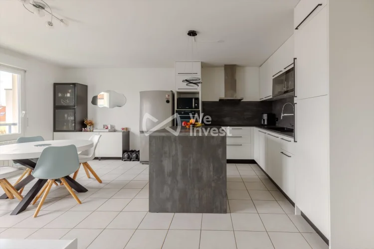 Meyzieu Centre – 3-Room Apartment of 67 m² – Top Floor with Elevator photo 3