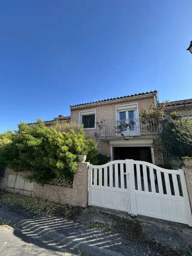 3-Bedroom Villa with Basement and Garage
