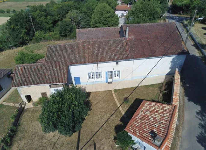 2 Bed House for Sale in Ruffec