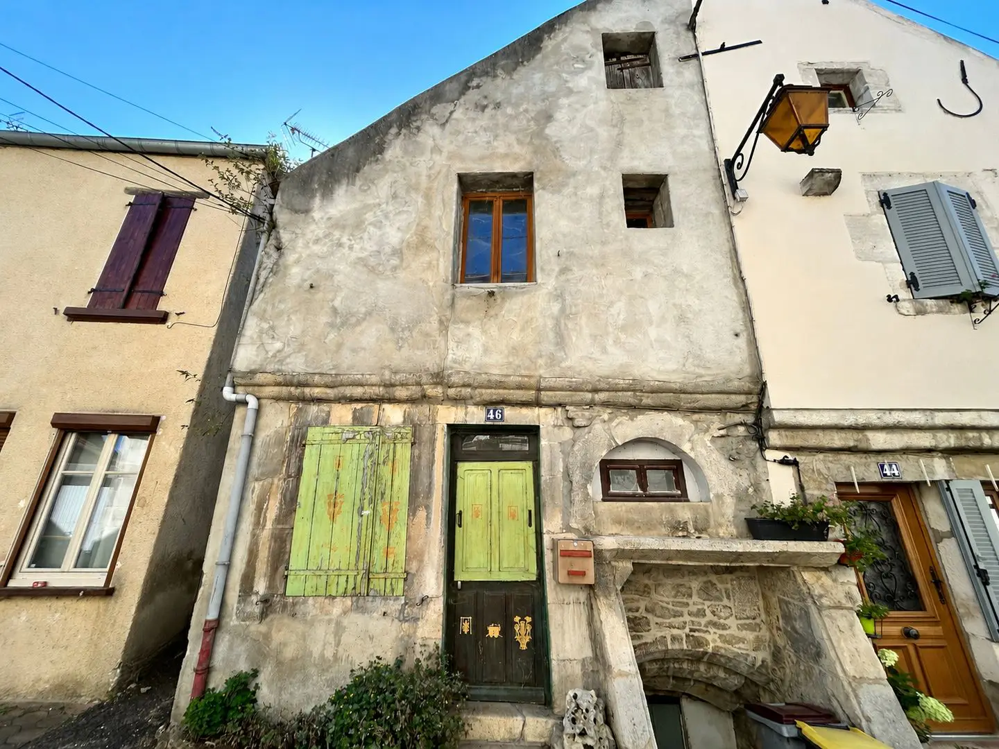 House for sale in Montbard — 1 bedroom, 105 m²