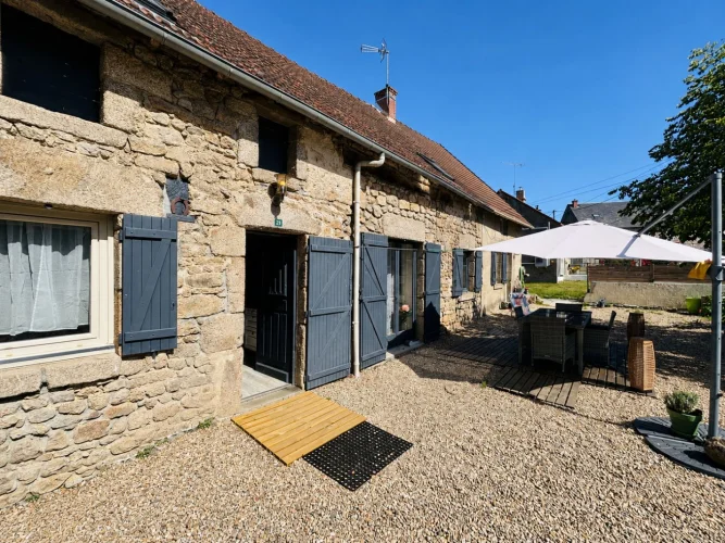 Property in Location: DOMEYROT photo 2
