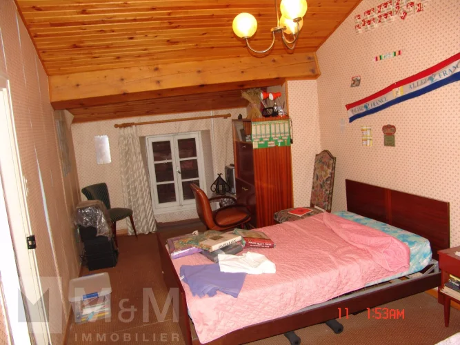 Great Village House , Ready for Rénovation to Brin photo 5