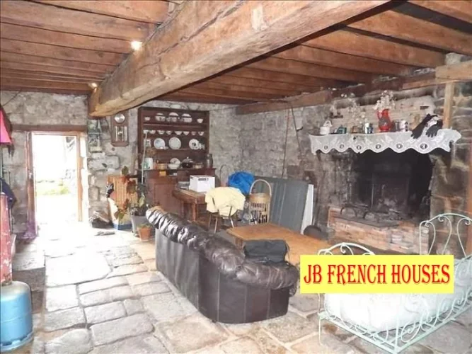 Semi-Detached Stone and Tiled Property(North Facing;130 sqm), Situated in a Rural Spot in a photo 2