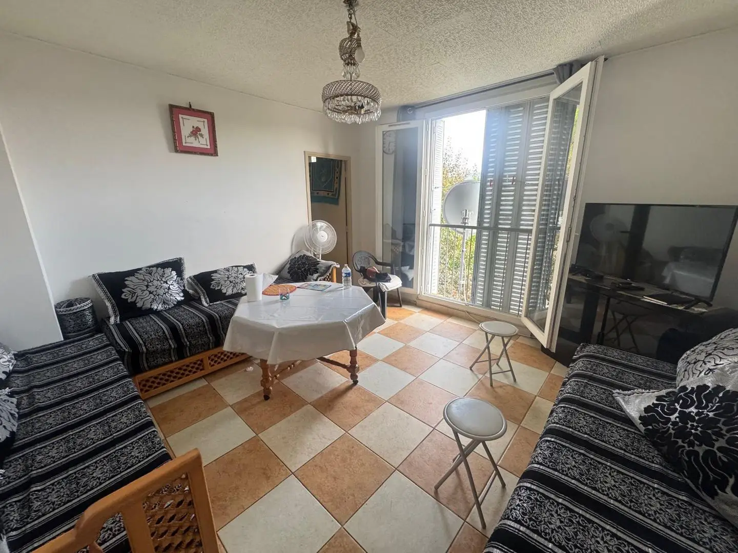 Apartment for sale in Valreas — 2 bedrooms, 57 m² photo 3