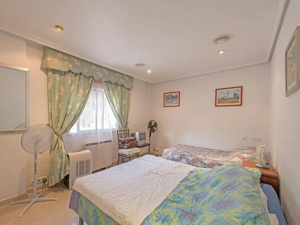 Homes Overseas photo 3