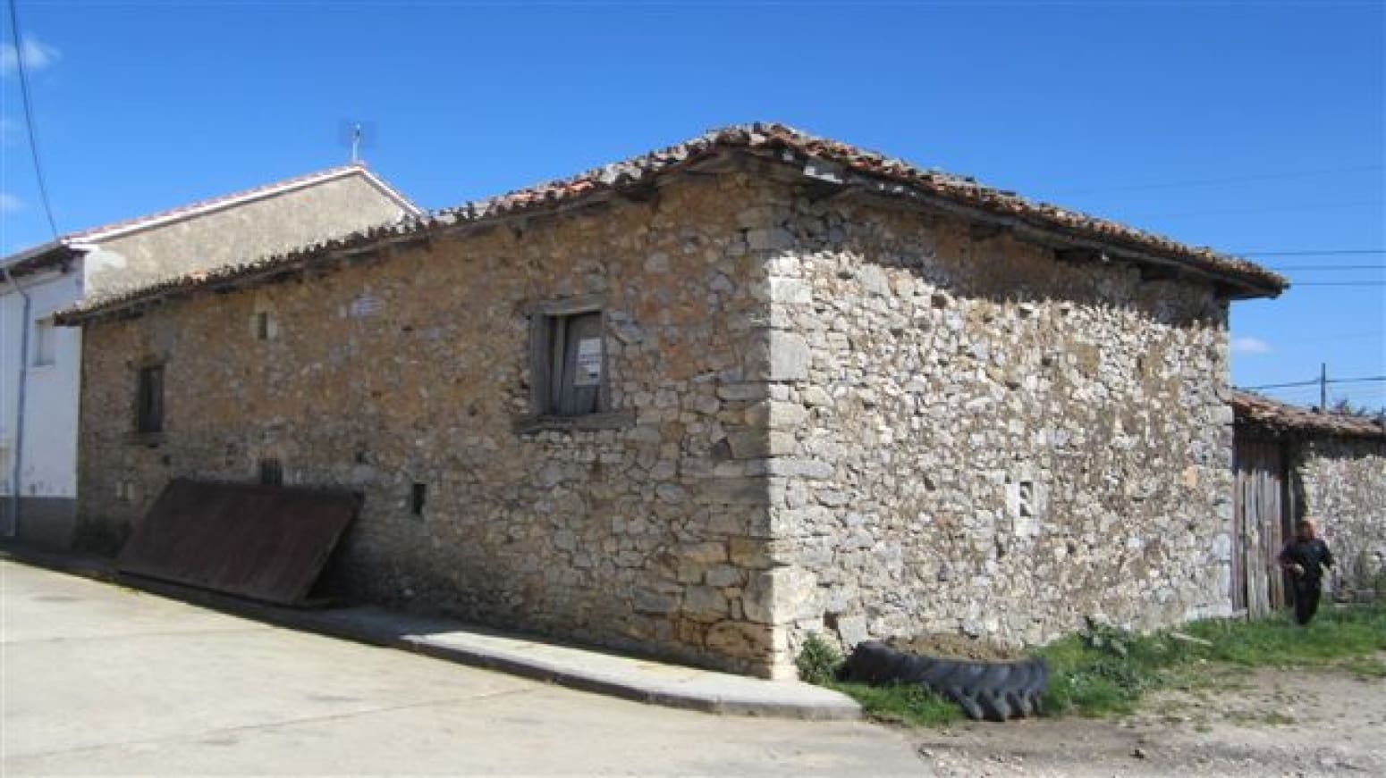 Villa for sale in Castrejón de la Peña, Palencia photo 4