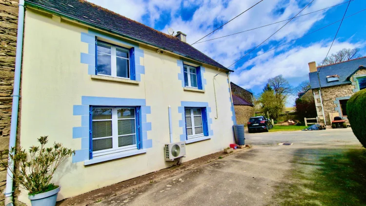 Cotes D'armor Charming 2 Bed Cottage on the Edge of Nature, with Gardens and Garage
