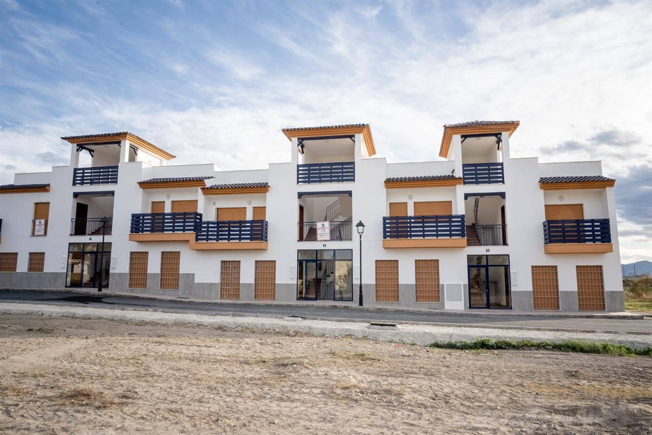 Apartment for sale in Cuevas del Almanzora, Almería photo 2