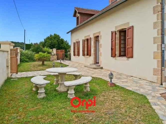 Country House with 2 Hectares, Outbuildings