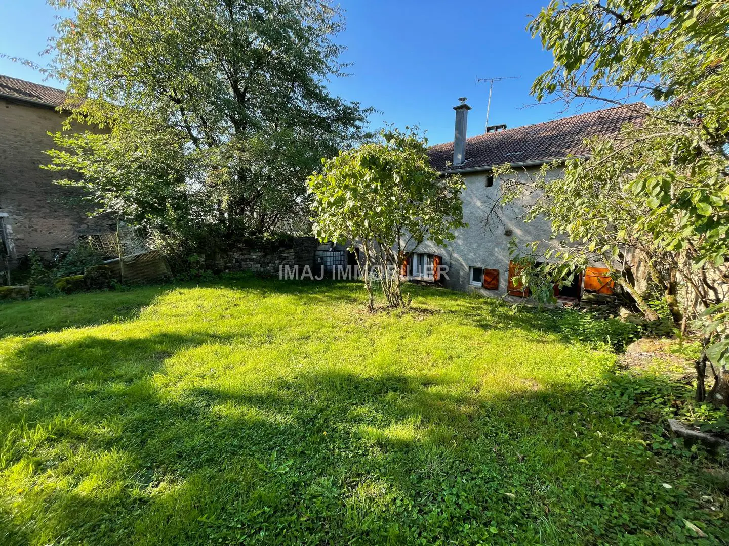 House for sale in Gruey Les Surance — 3 bedrooms, 82 m² photo 2