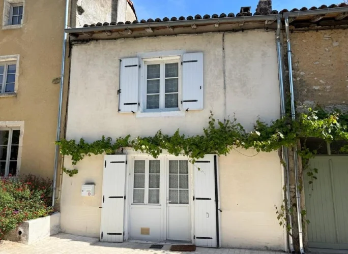 2 Bed House for Sale in Verteuil-Sur-Charente