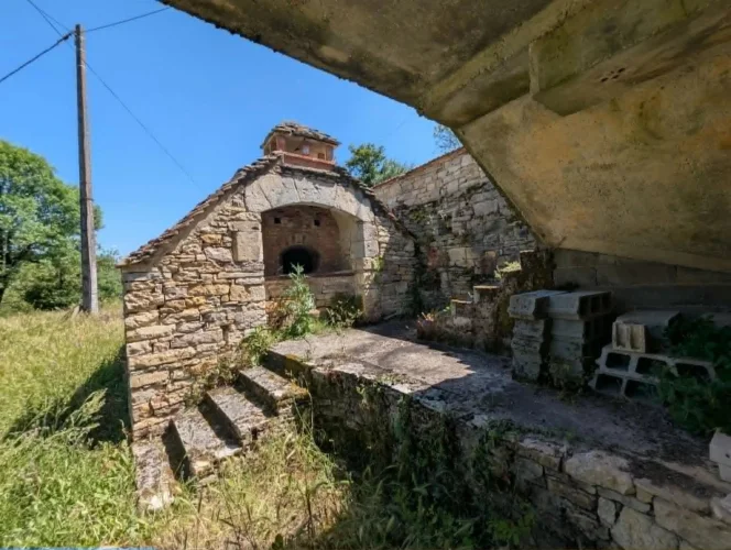 Arthurimmo Gourdon Offers for Sale this Magnificent 441 m² Estate on 5 Hectares of Land. photo 5