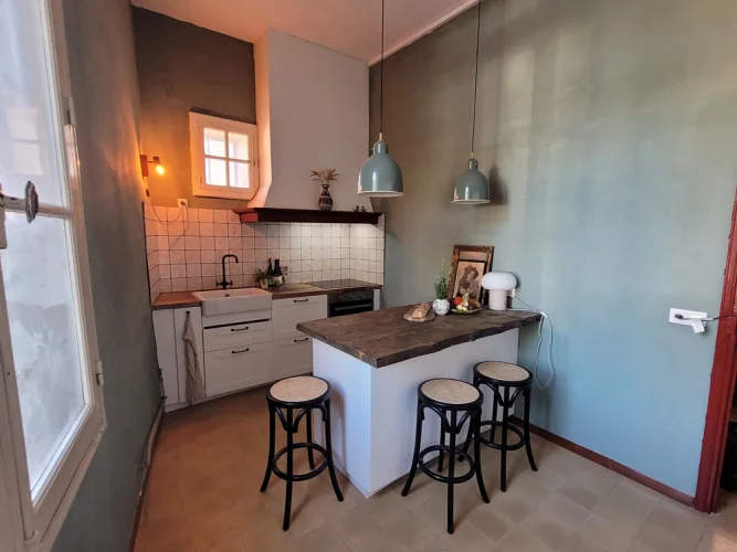 A Very Charming Village House Full of Character, Requiring Completion of Renovation Work, with 146 M2 of Living Space. photo 4