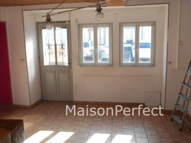 Start your French Adventure here with this Small but Well Equipped Town House. photo 5