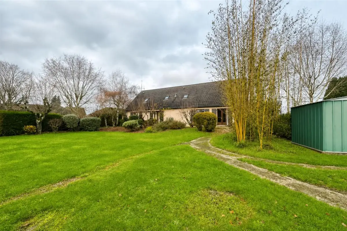 House for sale in Chatillon Coligny — 2 bedrooms, 205 m² photo 3