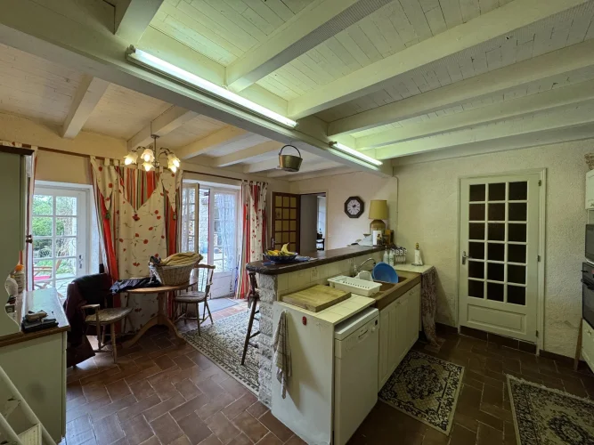 Charming Country Cottage with Courtyard and Annexe photo 3
