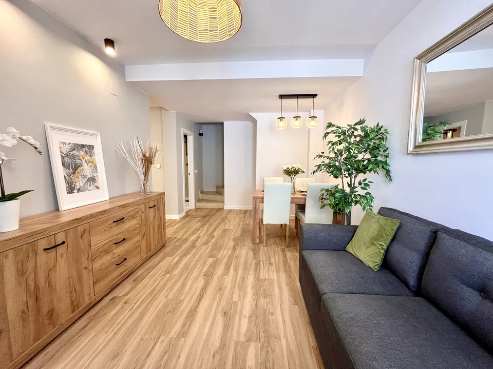 Lisa Frain Real Estate photo 4