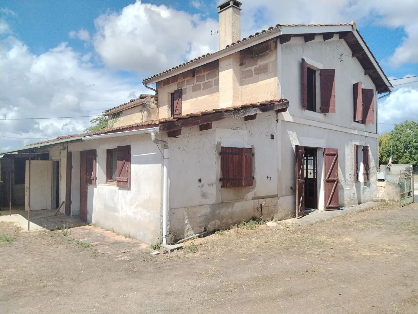 House for sale in Coutras — 2 bedrooms, 118 m² photo 3