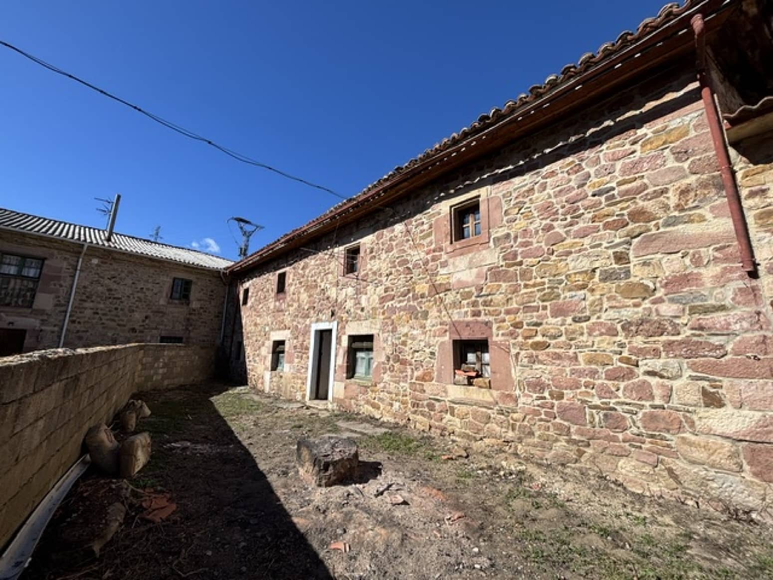 Villa for sale in Mudá, Palencia photo 2