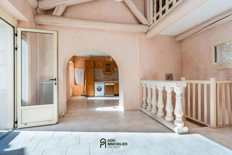 Stone Village House, 100 m² with Courtyard and Terrace with Views – Sought-after Village in the Uzès photo 5