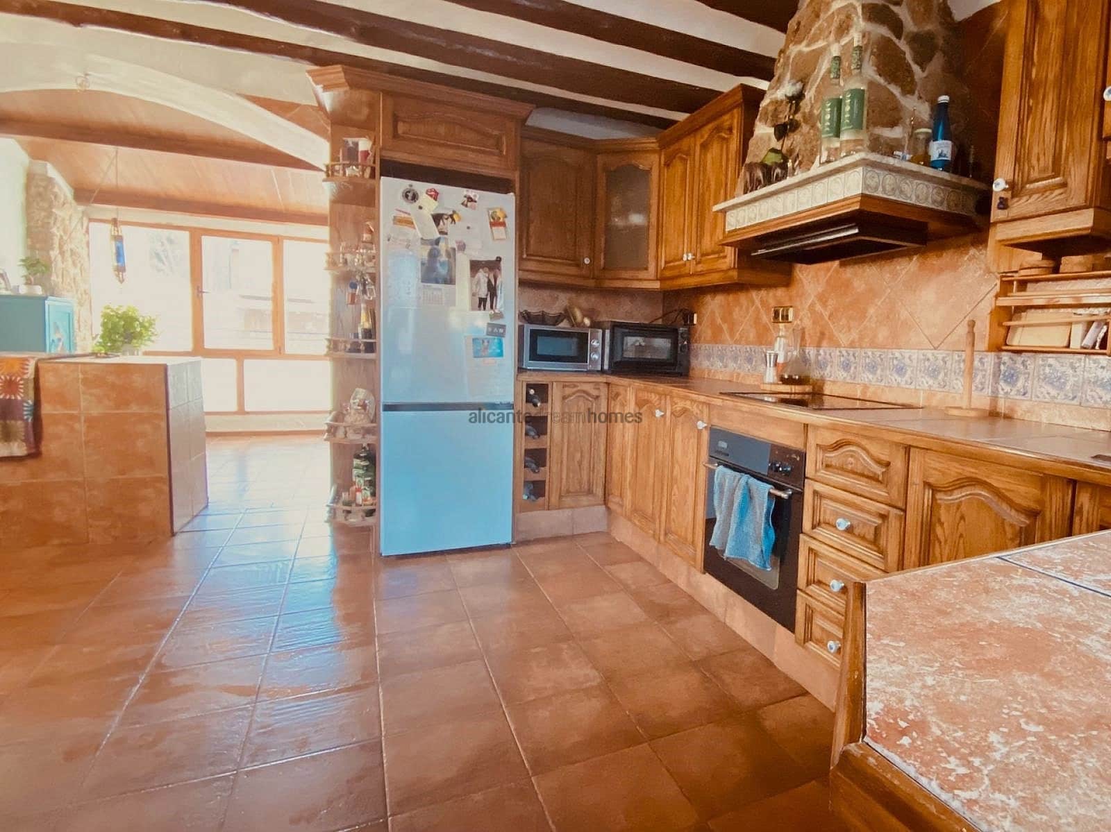 Townhouse for sale in Yecla, Murcia photo 2