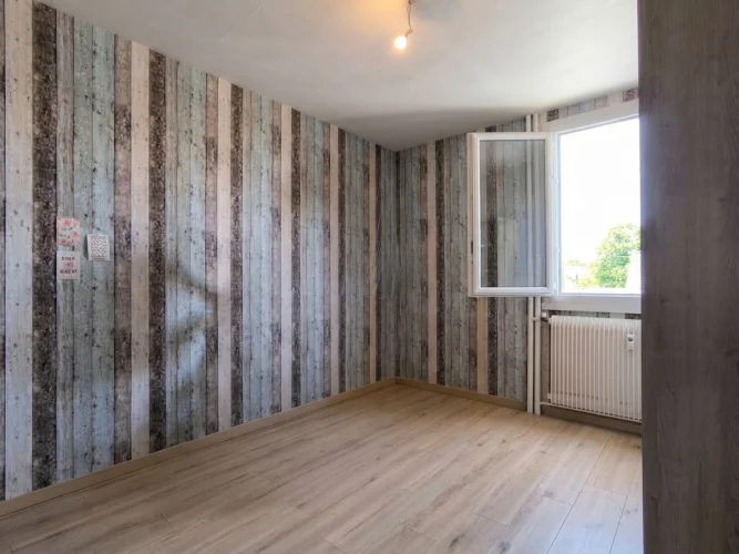 2 Bed Apartment for Sale in Chalon-Sur-Saône photo 3