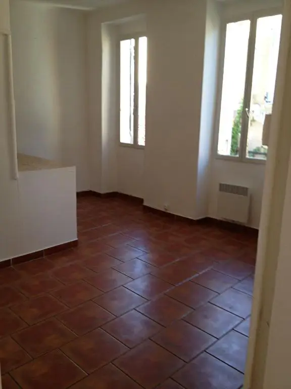 Apartment for sale in Marseille 4eme — 2 bedrooms, 34 m²