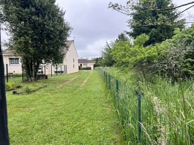 Spacious Village House with Outbuildings and Garden – Excellent Value photo 2