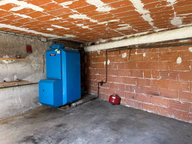 2 Bedroom with Garden Close to Village photo 3