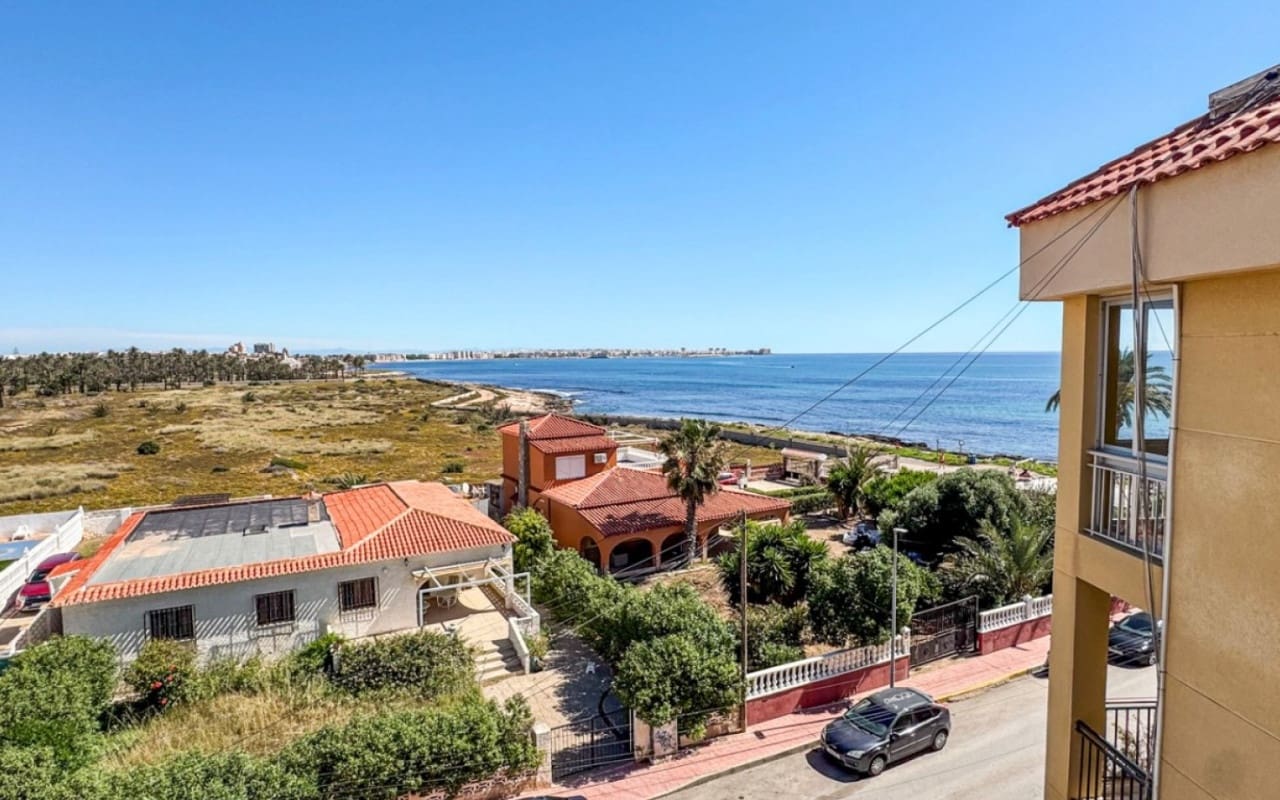 Apartment for sale in Punta Prima, Orihuela, Alicante photo 2