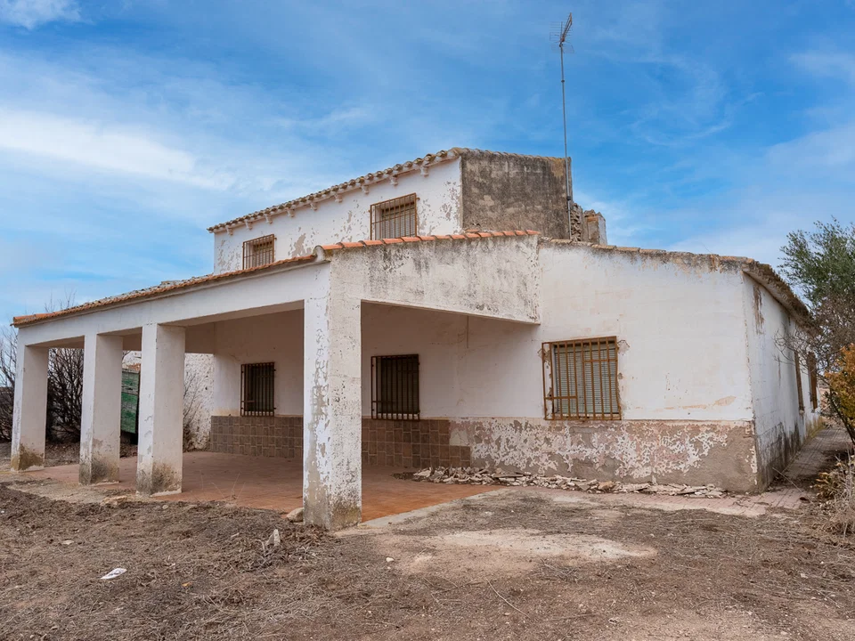 Country Fincas Pinoso S.L.
