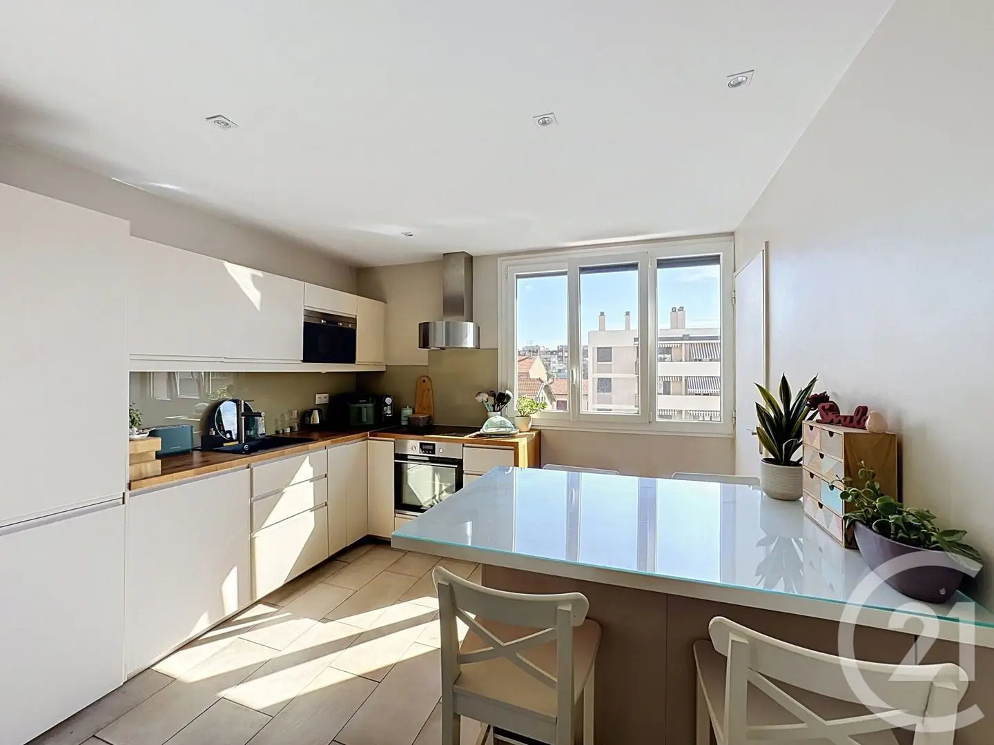 Apartment for sale in Villeurbanne — 3 bedrooms, 74 m² photo 5