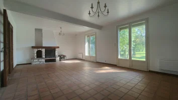 20 Minutes from Gisors, Lovely Renovated Manor House with a Surface Area photo 3
