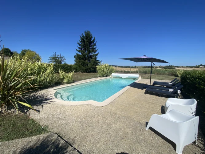 Charming 3 Bedroom Property with Heated Pool – Near Aubeterre-Sur-Dronne photo 2