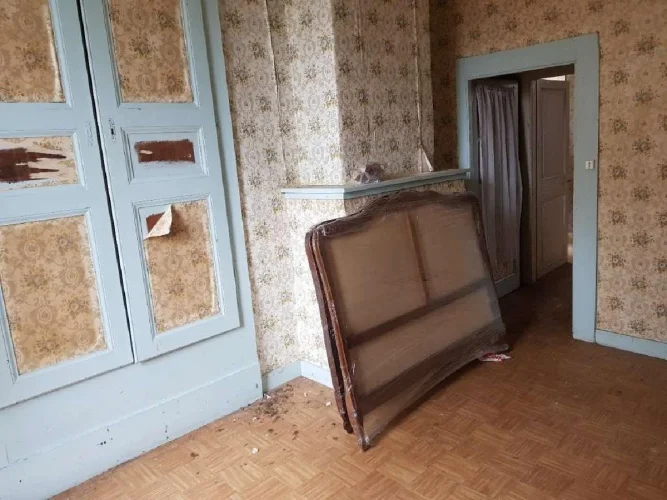 2 Bed House for Sale in Pierre-Buffière photo 4