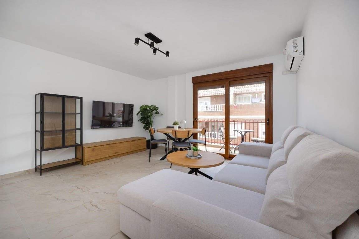 Penthouse for sale in Playa del Acequión, Torrevieja, Alicante photo 2