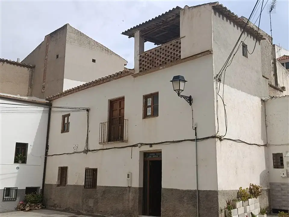 Village house in Baza, Granada