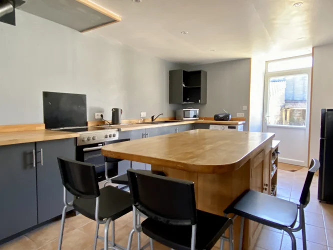 3 to 5-Bed Character Stone Country Residence with Garage & Workshop photo 4