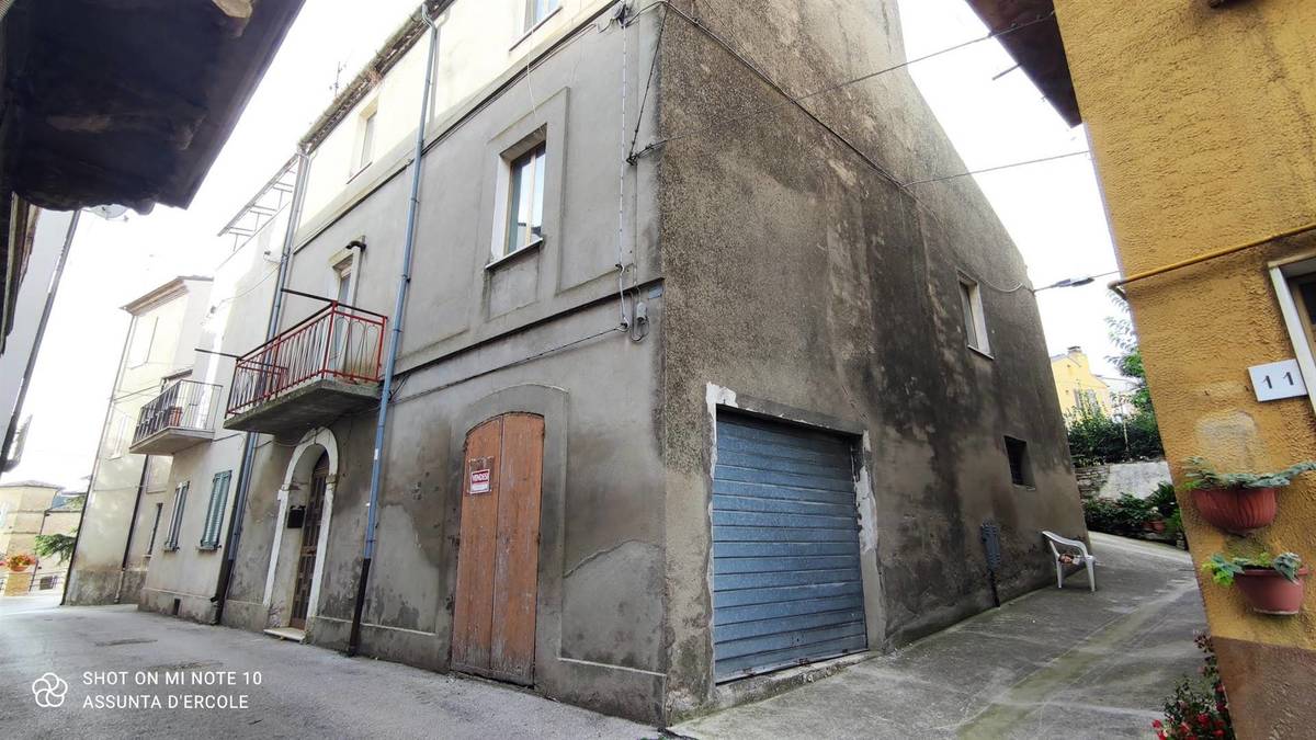 6 bedrooms top-to-bottom house, 200 m² Scerni, Chieti (province) photo 2